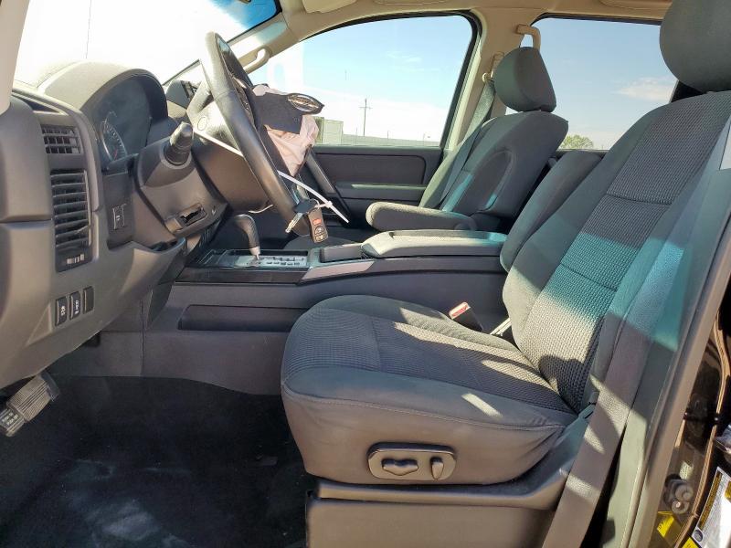  NISSAN TITAN 2014 Czarny