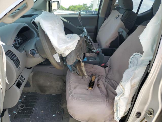  NISSAN FRONTIER 2017 Srebrny