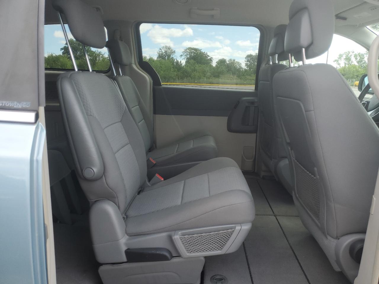 2010 Chrysler Town & Country Touring VIN: 2A4RR5D12AR442339 Lot: 65527235
