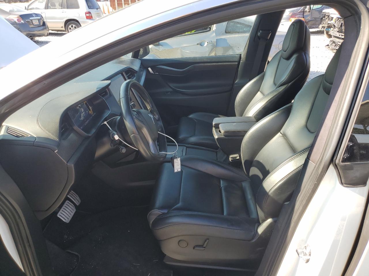 2018 Tesla Model X VIN: 5YJXCAE43JF101981 Lot: 67074215