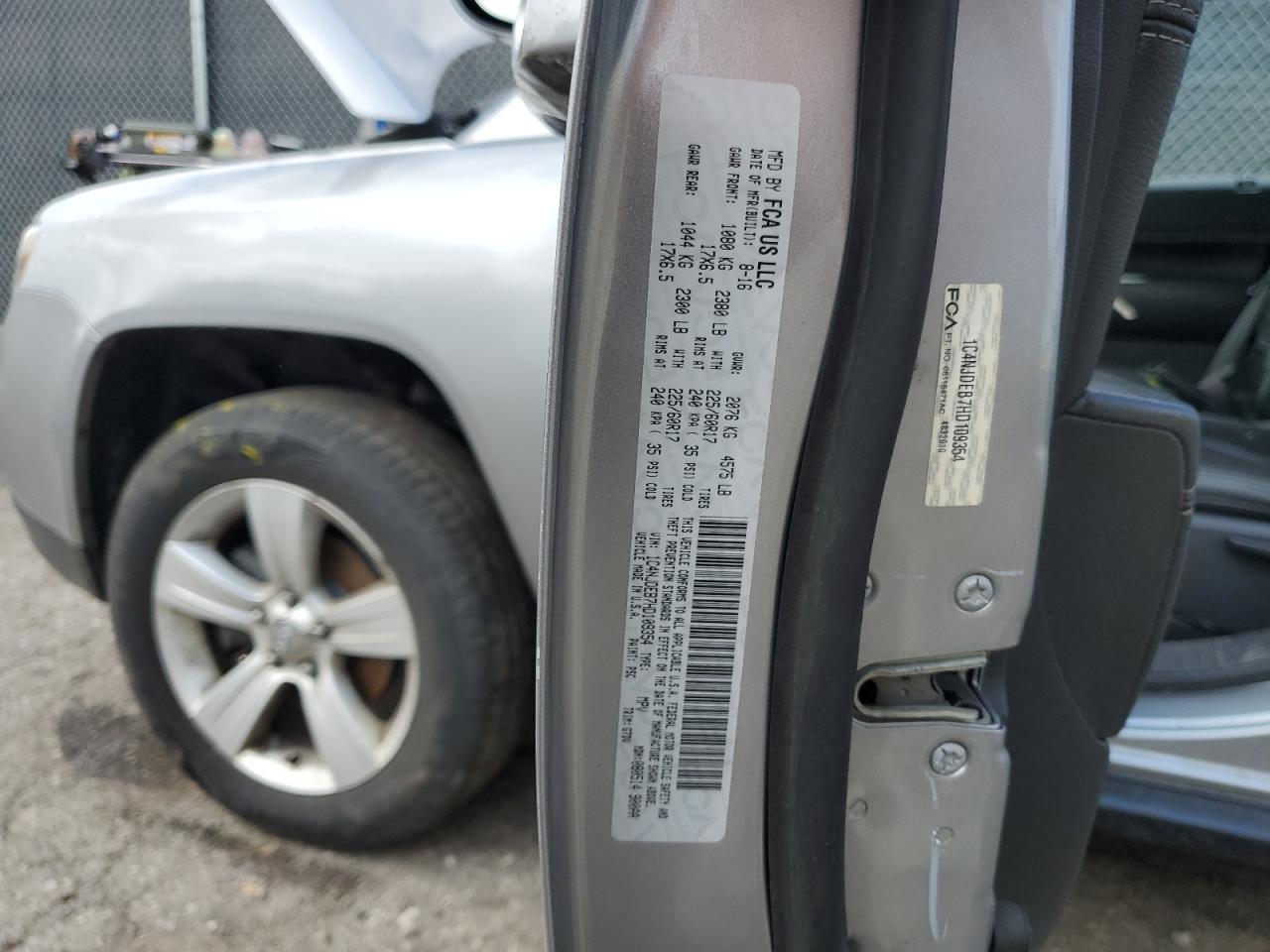 2017 Jeep Compass Latitude VIN: 1C4NJDEB7HD109354 Lot: 65372555