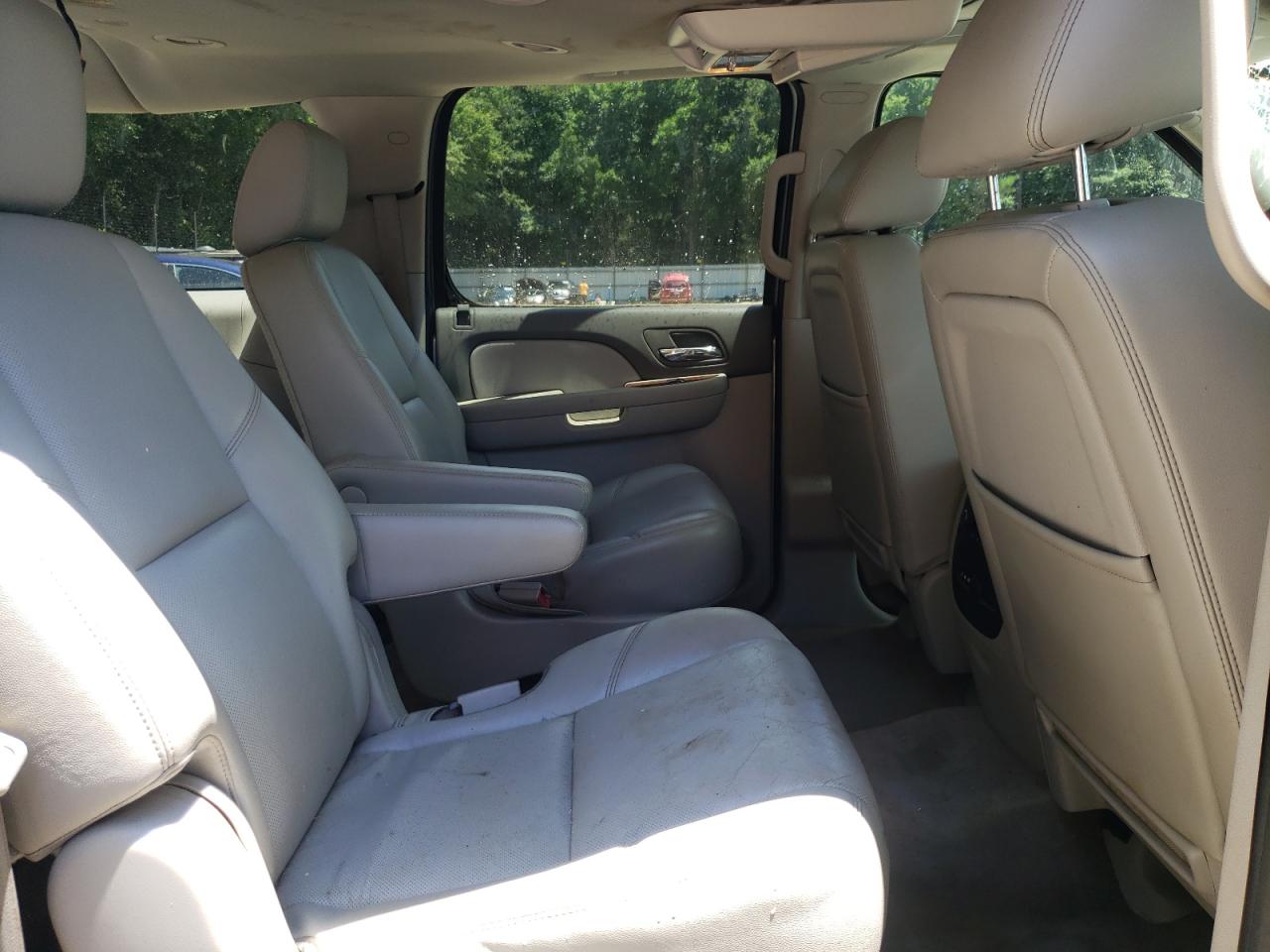 2011 Chevrolet Suburban C1500 Ltz VIN: 1GNSCKE06BR204960 Lot: 63022145
