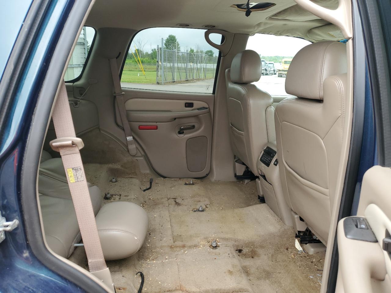 2005 GMC Yukon Denali VIN: 1GKEK63U15J175560 Lot: 63861675