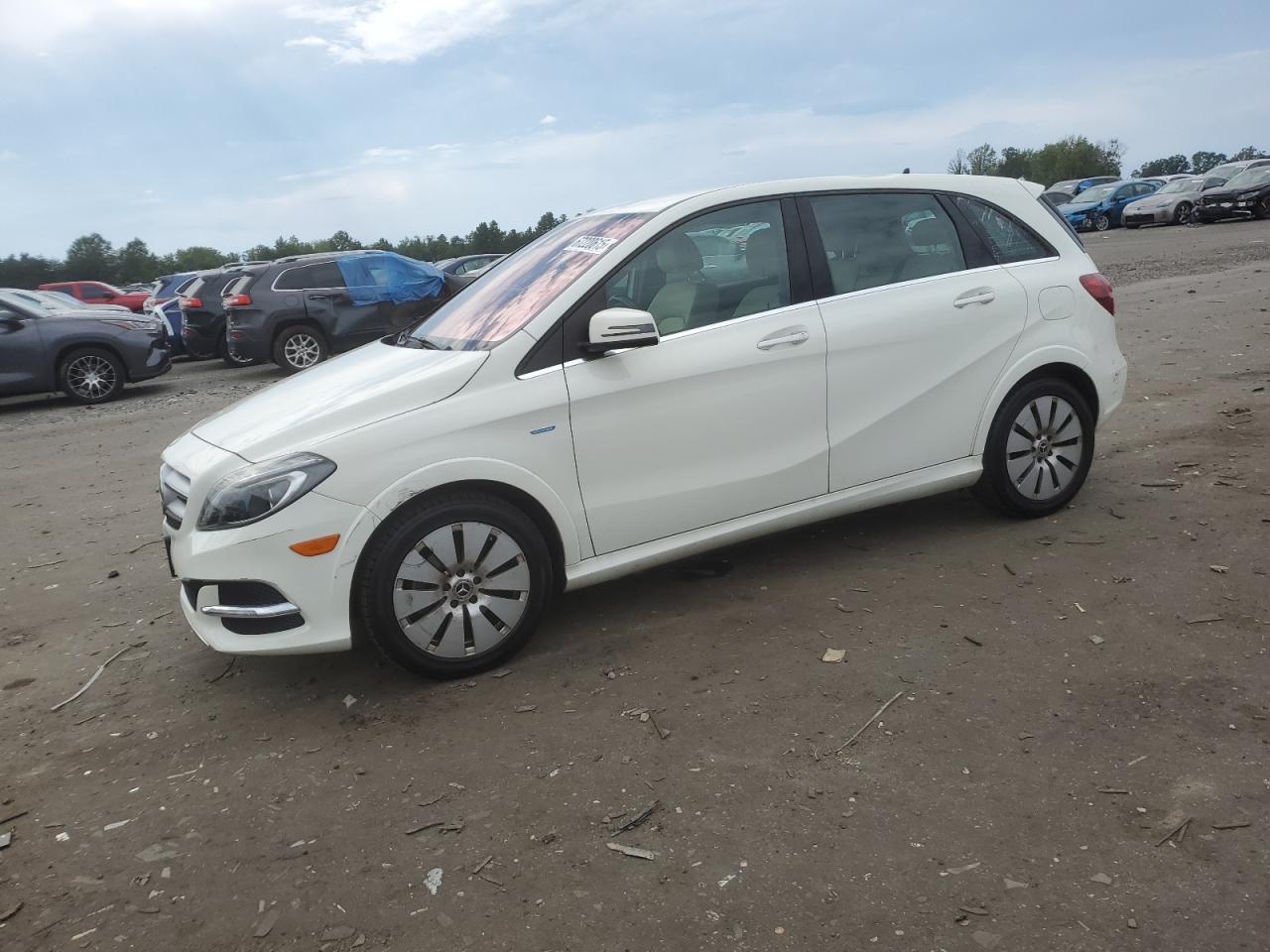 2017 Mercedes-Benz B 250E на продаже в Fredericksburg, VA - Minor Dent/Scratches