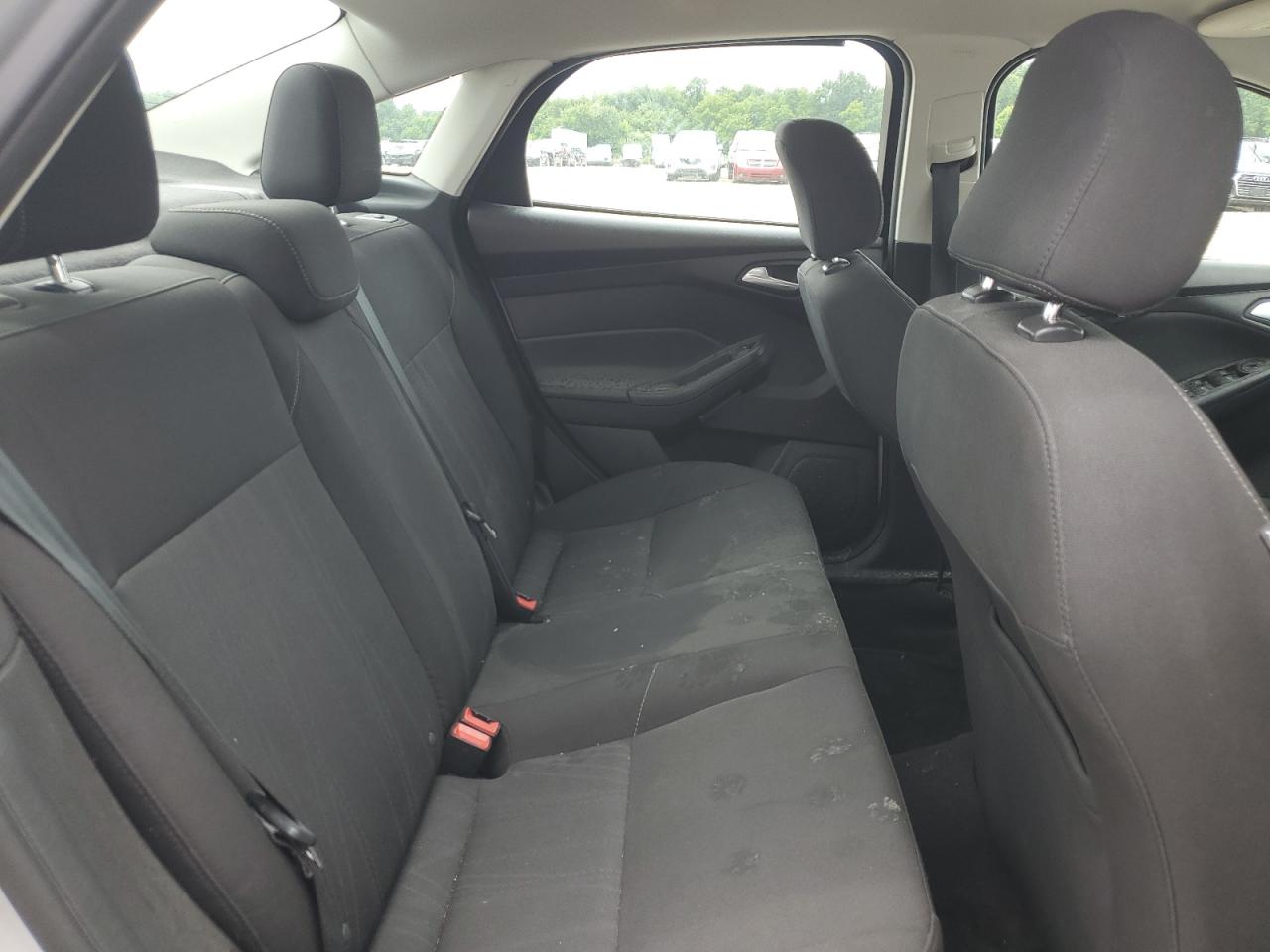 2017 Ford Focus Se VIN: 1FADP3FE2HL333012 Lot: 64668145