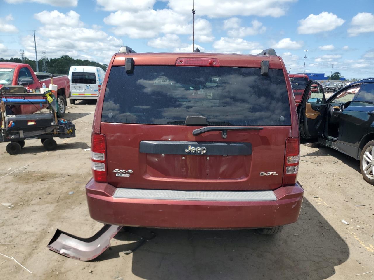 2008 Jeep Liberty Sport VIN: 1J8GN28K28W187616 Lot: 65614725