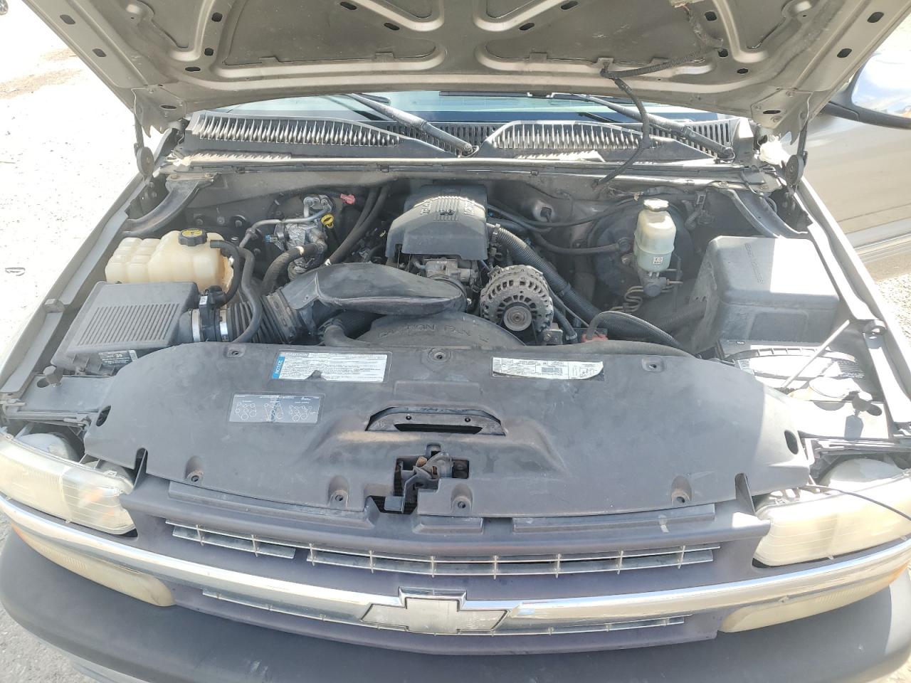 2000 Chevrolet Silverado C1500 VIN: 1GCEC19V3YZ127933 Lot: 65041485