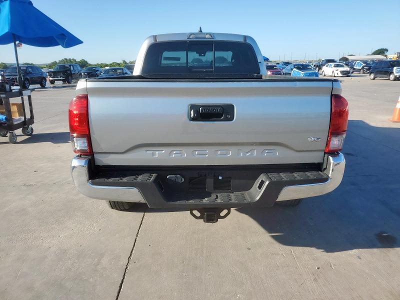  TOYOTA TACOMA 2022 Srebrny