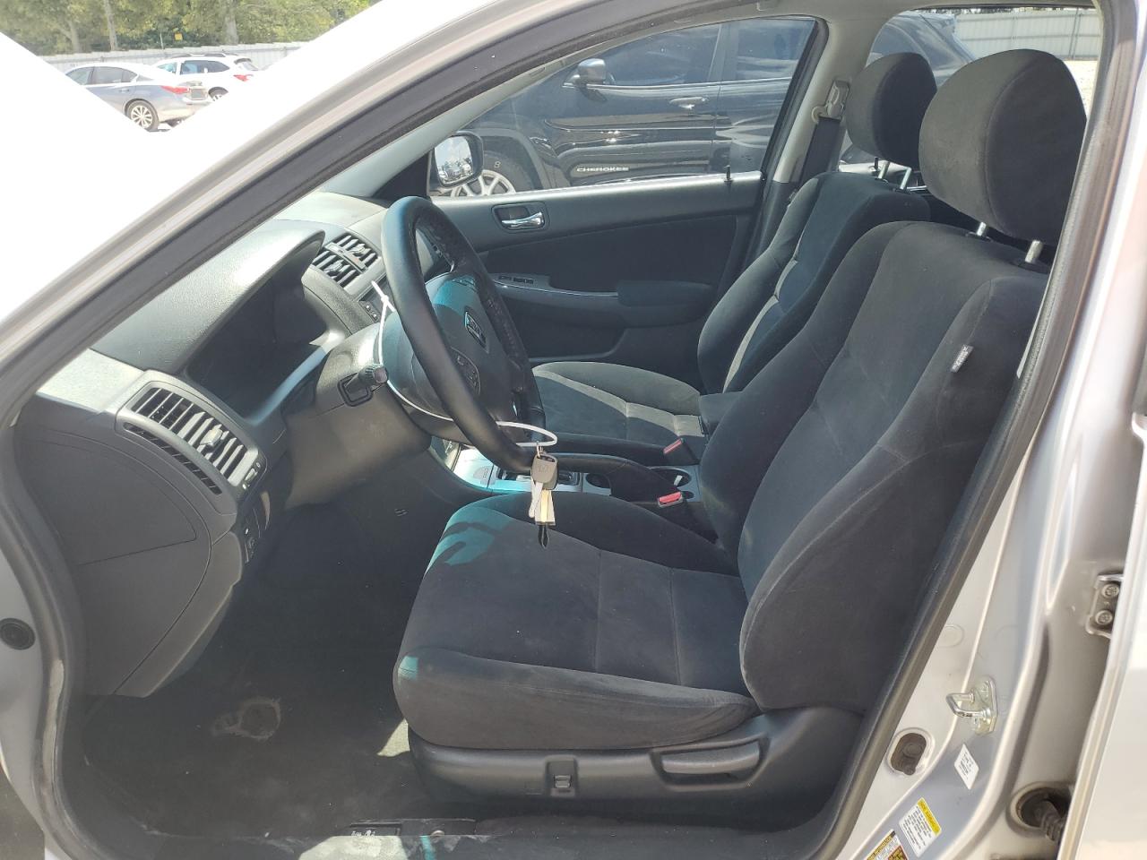2005 Honda Accord Ex VIN: 1HGCM56795A011861 Lot: 64293785