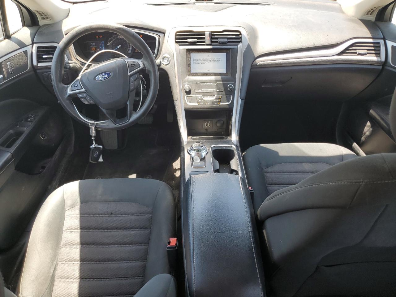 2019 Ford Fusion Se VIN: 3FA6P0LU9KR104385 Lot: 64819555
