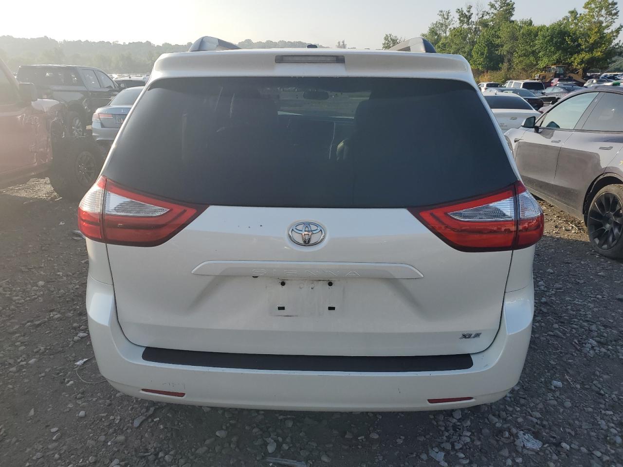 5tdyk3dc2fs642468 5TDYK3DC2FS642468 2015 Toyota Sienna Xle