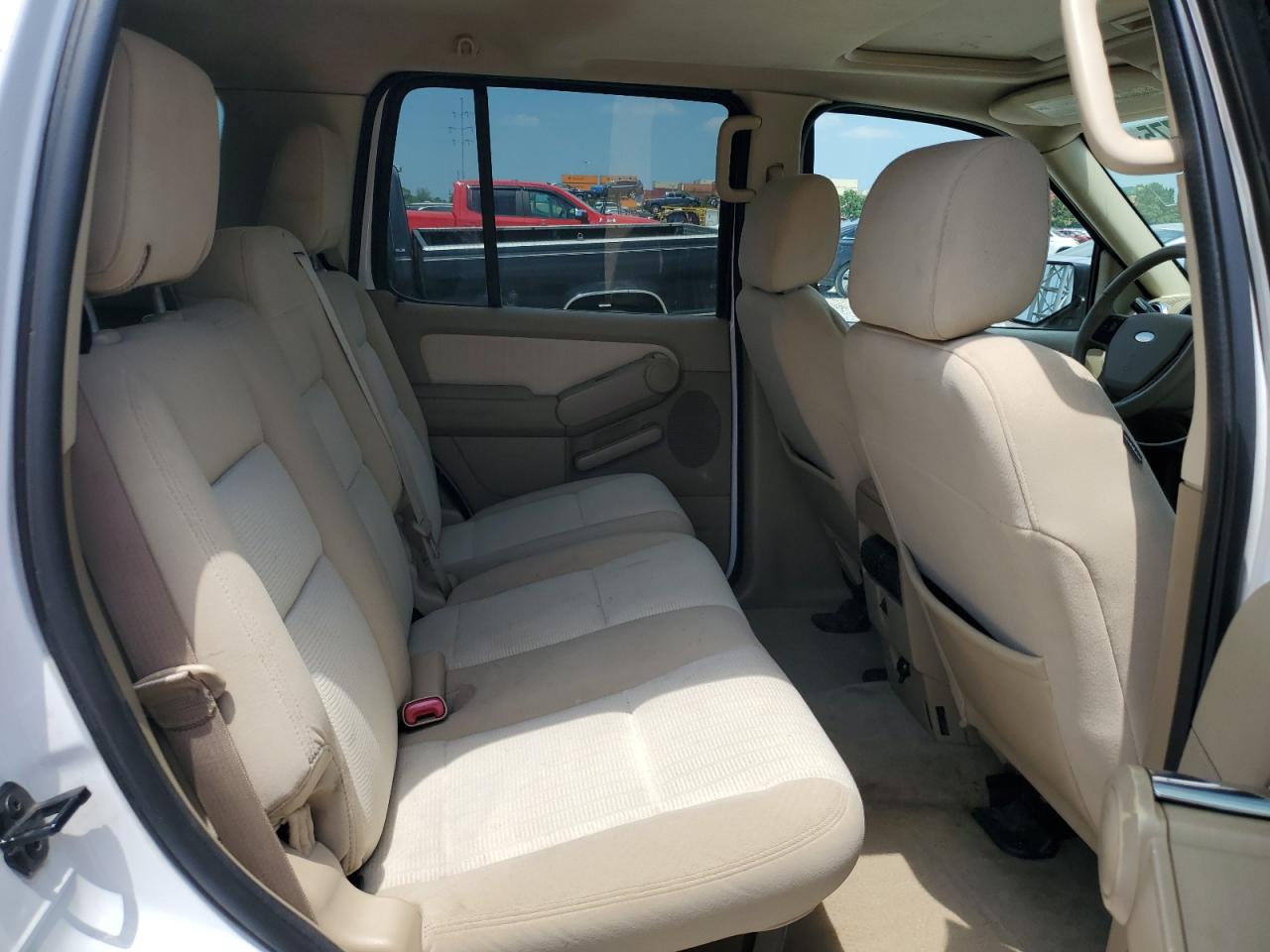 2007 Ford Explorer Xlt VIN: 1FMEU73E57UB13015 Lot: 64112775