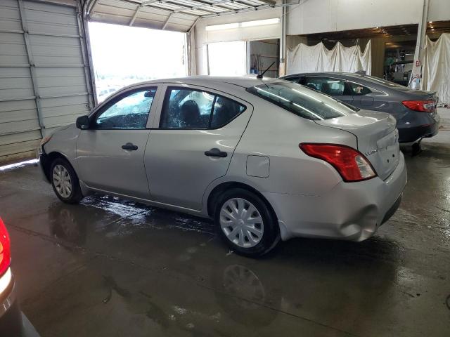  NISSAN VERSA 2015 Srebrny