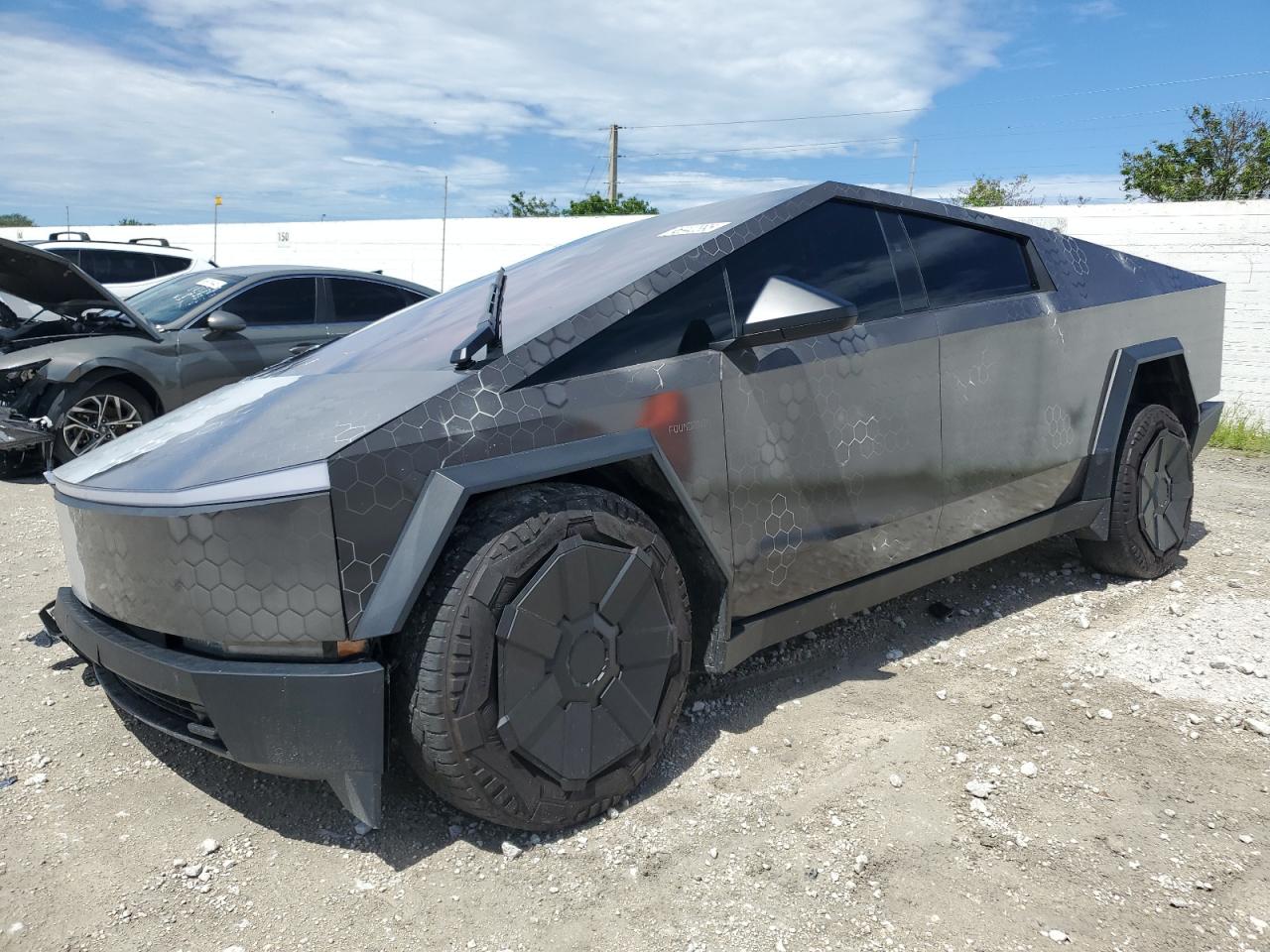 2024 Tesla Cybertruck