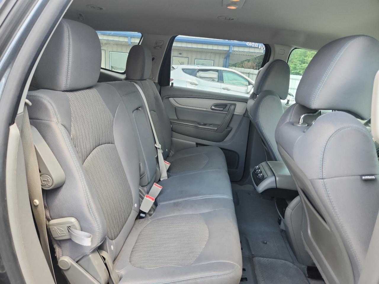 2014 Chevrolet Traverse Ls VIN: 1GNKRFED0EJ216047 Lot: 60675875