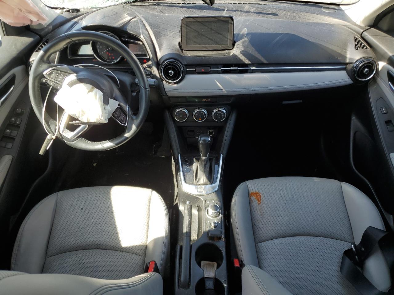 2020 Toyota Yaris Le VIN: 3MYDLBJV9LY703140 Lot: 67086755