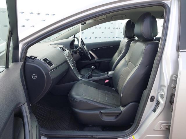 2013 TOYOTA AVENSIS IC