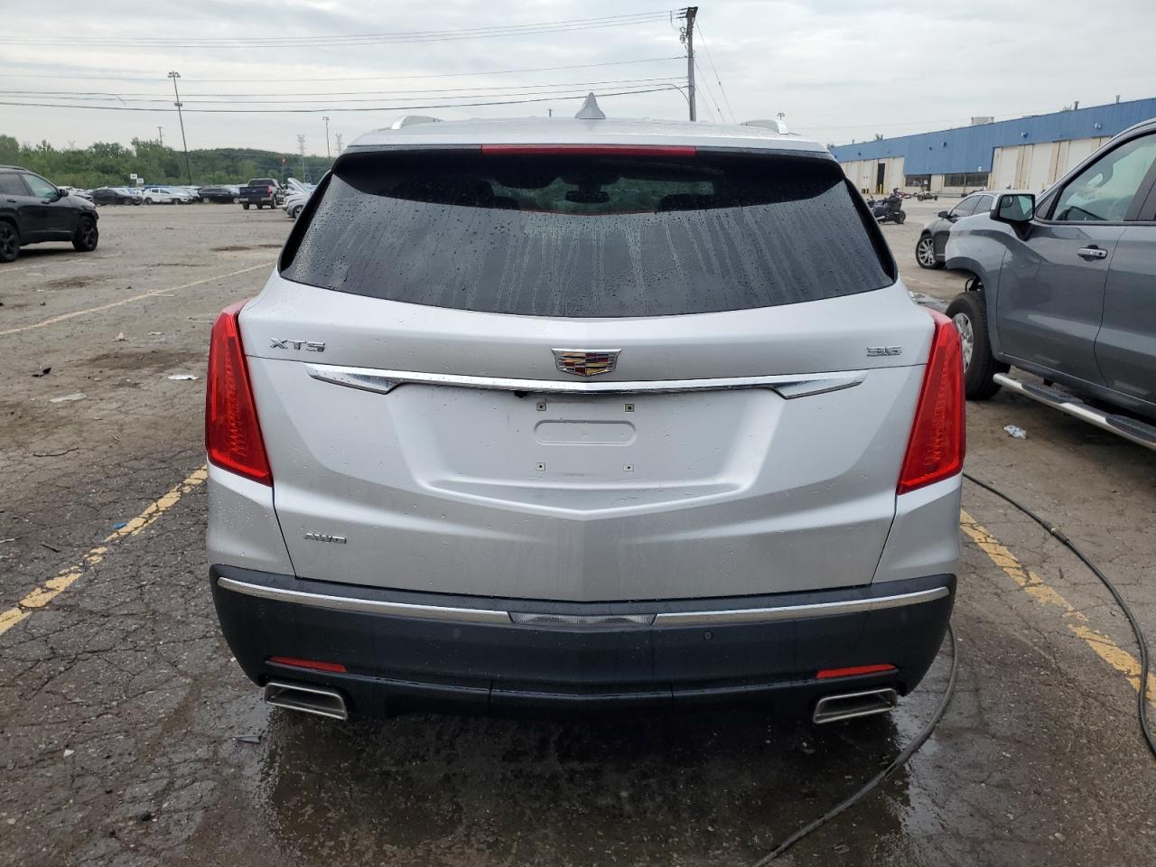 2017 Cadillac Xt5 Premium Luxury VIN: 1GYKNERS4HZ170858 Lot: 64080405
