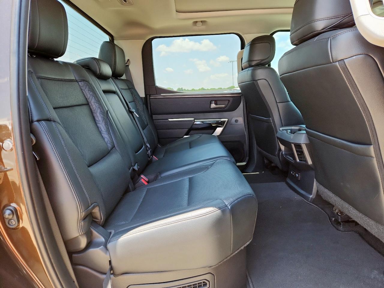 2022 Toyota Tundra Crewmax Limited VIN: 5TFJC5EC3NX001878 Lot: 64201395