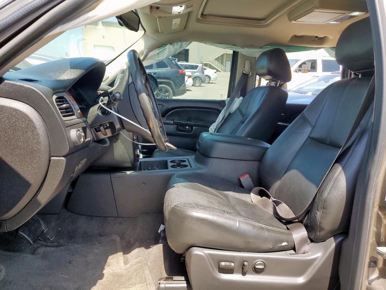 2013 Chevrolet Suburban C1500 Lt VIN: 1GNSCJE07DR302490 Lot: 64021495