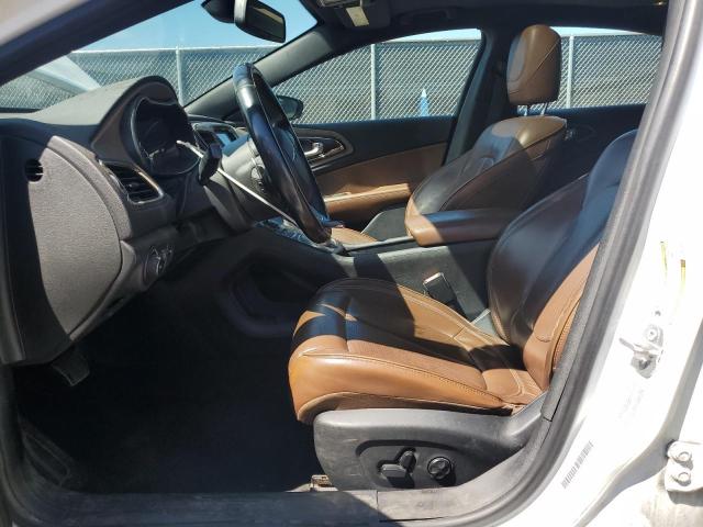 Sedans CHRYSLER 200 2016 White
