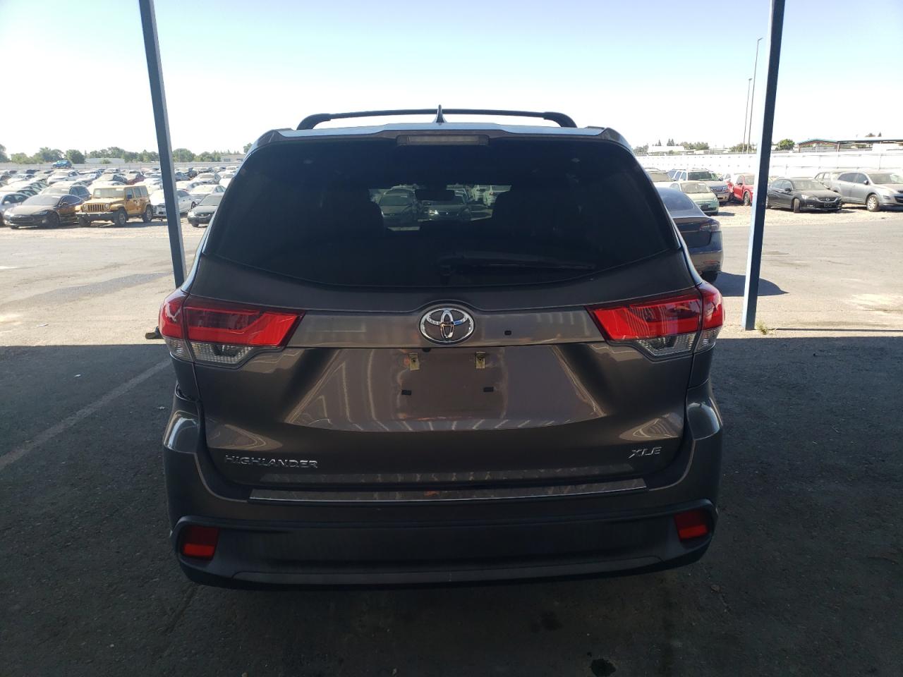 2019 Toyota Highlander Se VIN: 5TDKZRFH1KS555300 Lot: 65537055