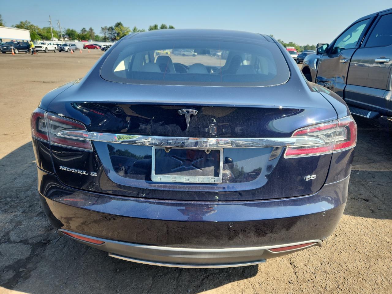 2014 Tesla Model S VIN: 5YJSA1H11EFP39783 Lot: 65086315
