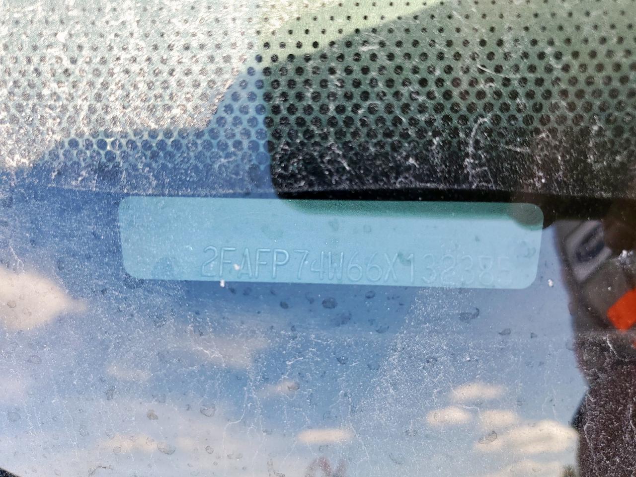 2006 Ford Crown Victoria Lx VIN: 2FAFP74W66X132385 Lot: 66540145