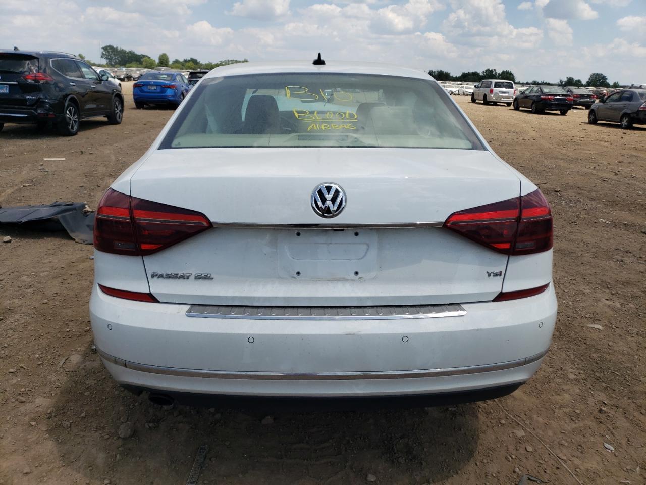2017 Volkswagen Passat Sel Premium VIN: 1VWCT7A33HC070654 Lot: 63343525