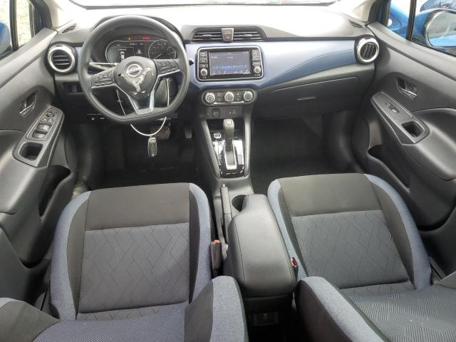  NISSAN VERSA 2024 Синий