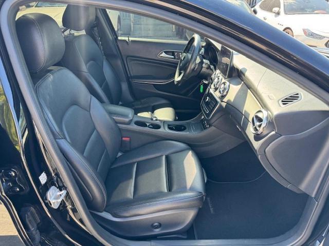  MERCEDES-BENZ GLA-CLASS 2018 Czarny