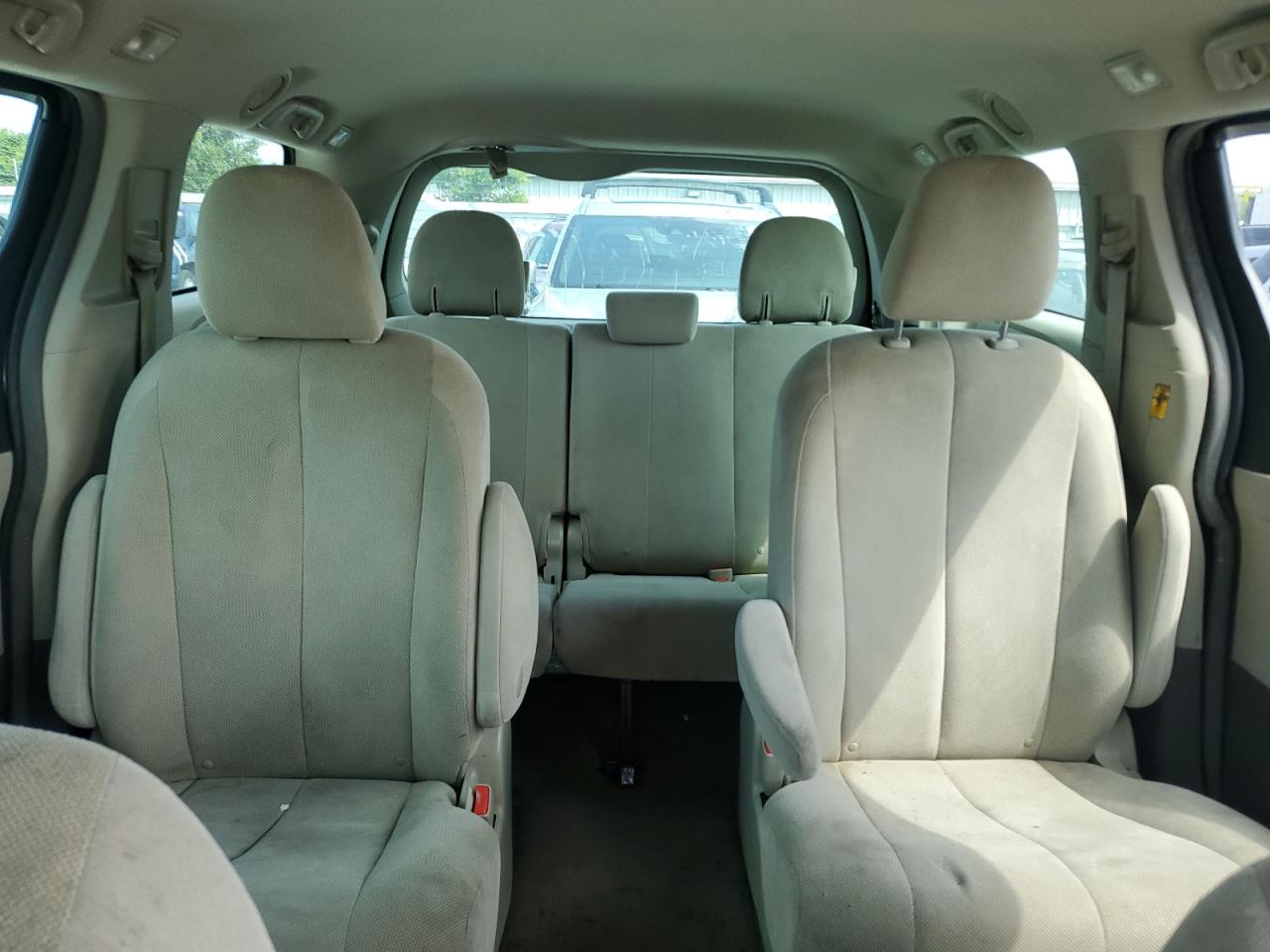 5tdzk3dc6bs125754 5TDZK3DC6BS125754 2011 Toyota Sienna