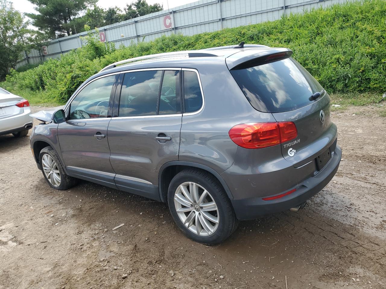 2015 Volkswagen Tiguan S grey null gas WVGAV7AX3FW609305 photo #3