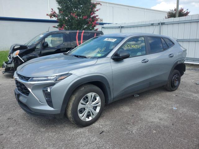  CHEVROLET TRAX 2024 Srebrny