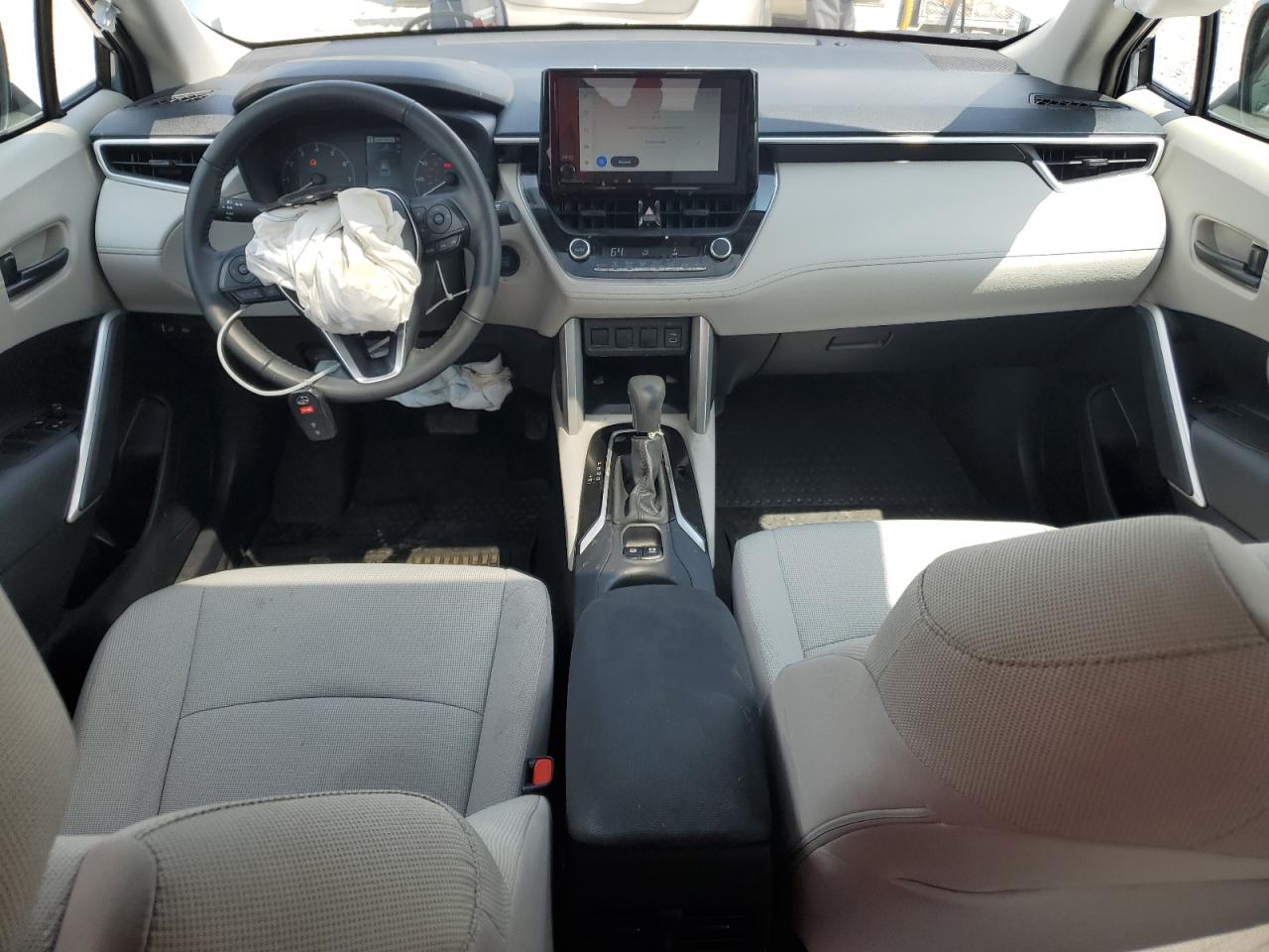 2024 Toyota Corolla Cross Le VIN: 7MUBAAAG5RV115412 Lot: 64943175