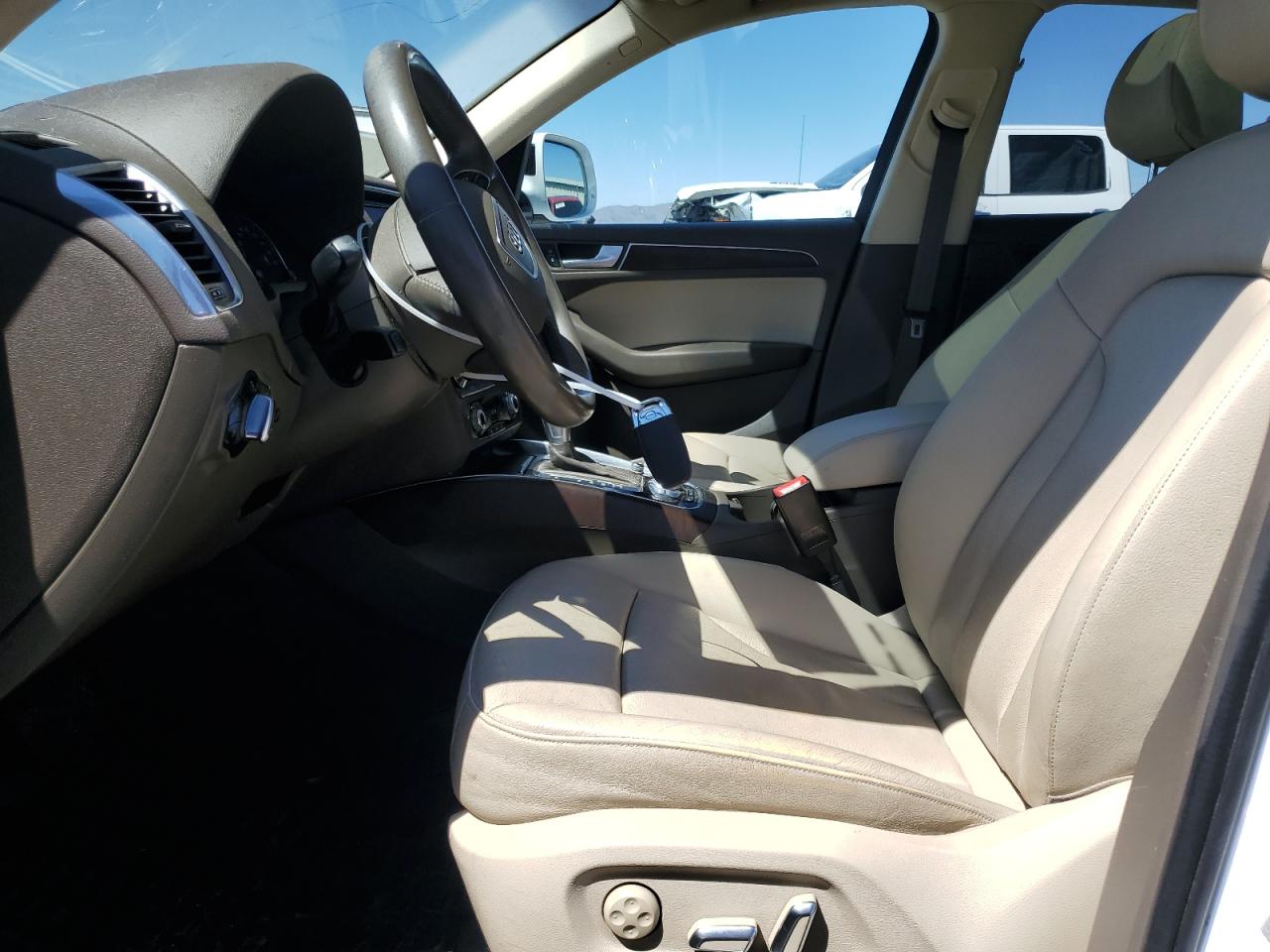 2016 Audi Q5 Premium Plus VIN: WA1L2AFP5GA077981 Lot: 64460185