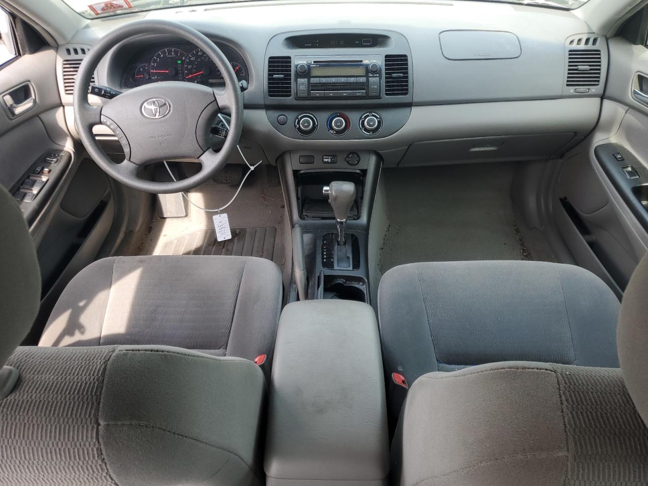 2005 Toyota Camry Le VIN: 4T1BE30K95U990445 Lot: 64811375