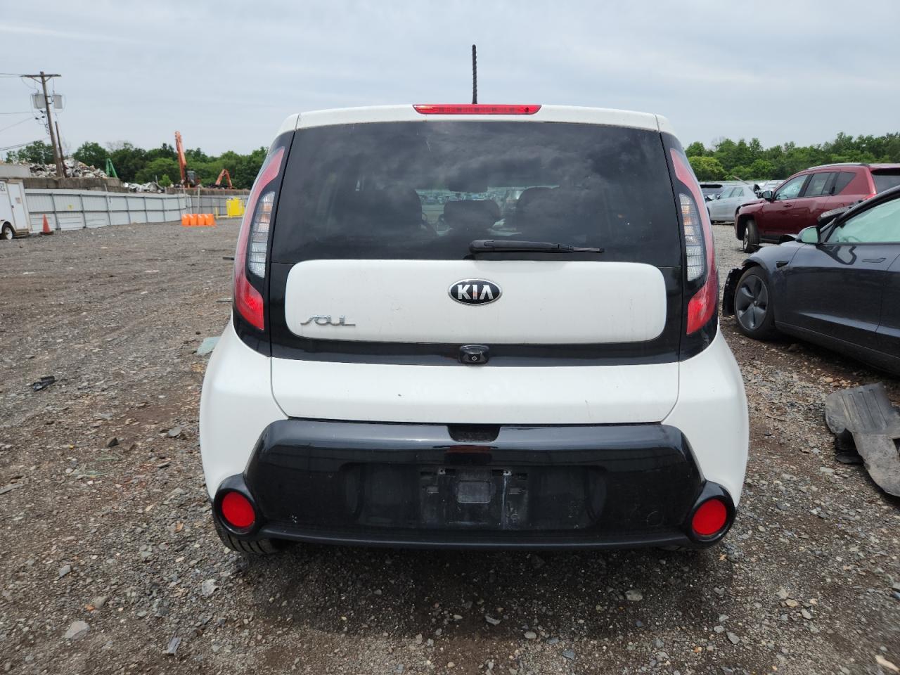 2016 Kia Soul + VIN: KNDJP3A52G7326847 Lot: 64459735