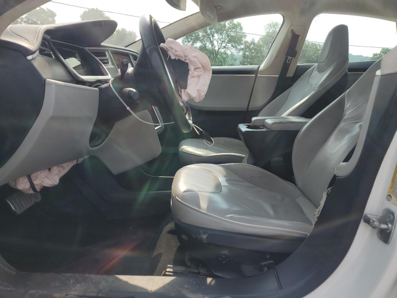 2013 Tesla Model S VIN: 5YJSA1DP3DFP14019 Lot: 64089485