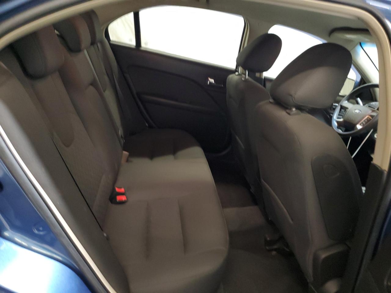 2010 Ford Fusion Se VIN: 3FAHP0HA7AR304235 Lot: 64838165