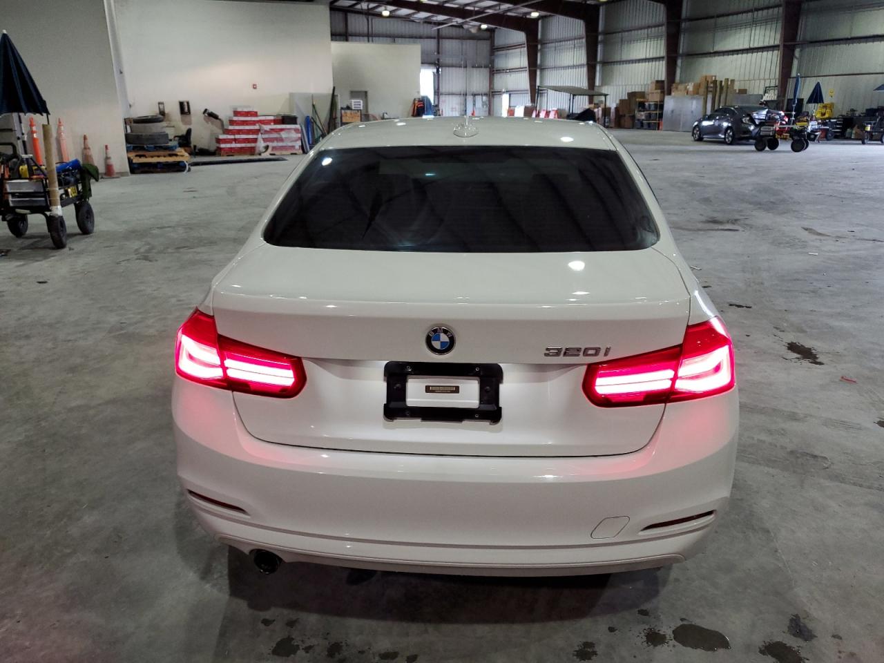 2016 BMW 320 I VIN: WBA8A9C54GK615836 Lot: 64771545