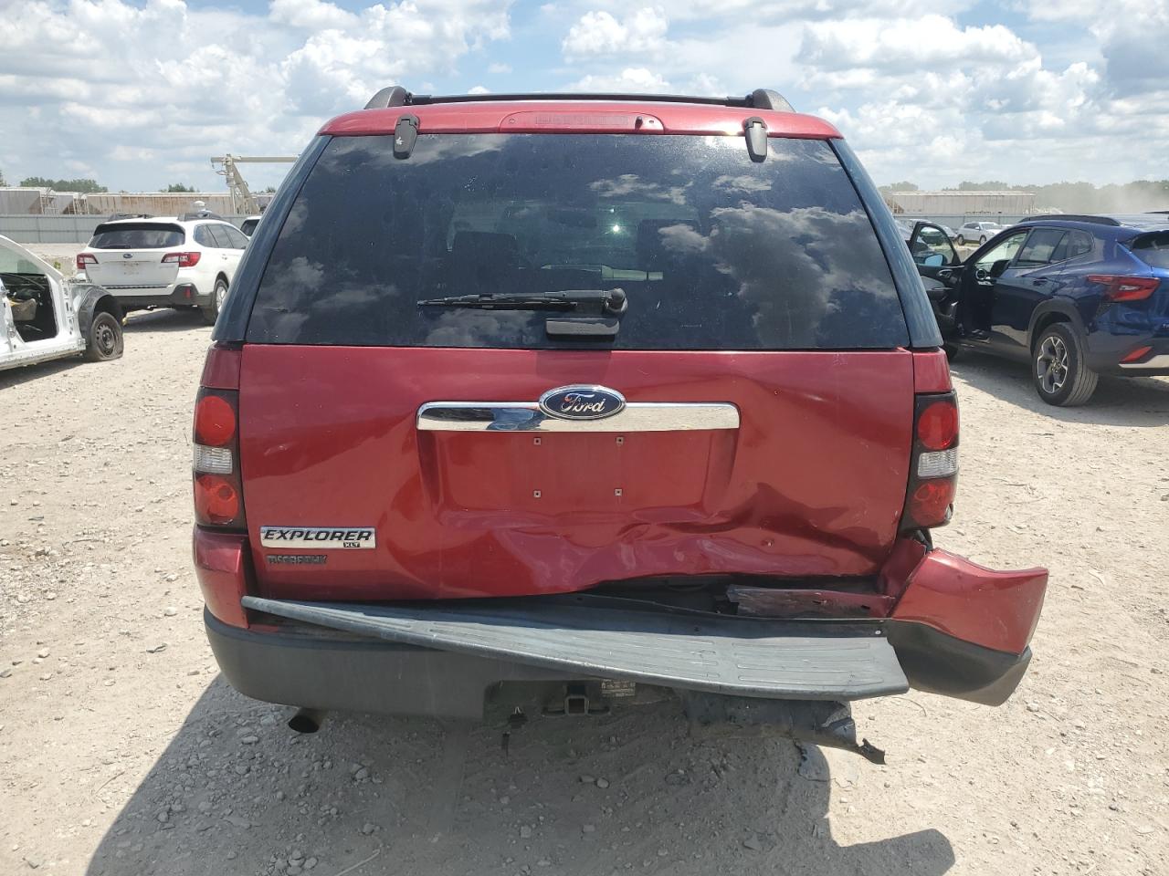 2007 Ford Explorer Xlt VIN: 1FMEU63E07UA88406 Lot: 63583885