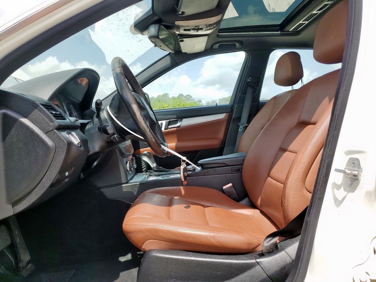 2009 Mercedes-Benz C 300 VIN: WDDGF54X29A153915 Lot: 64807195