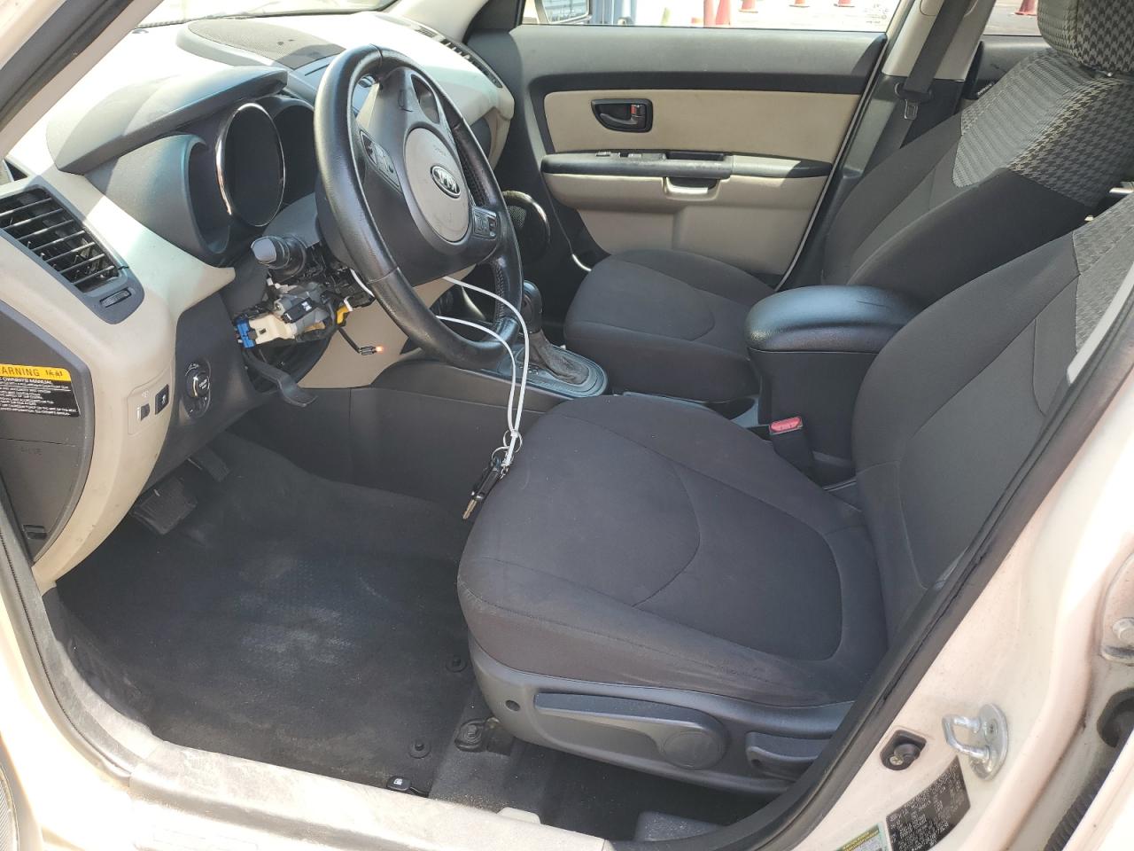 2011 Kia Soul + VIN: KNDJT2A26B7718296 Lot: 63435225