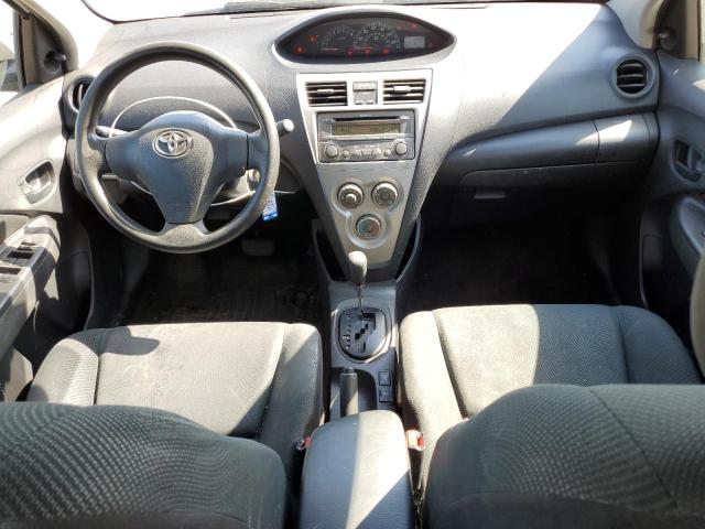 Sedans TOYOTA YARIS 2012 Srebrny