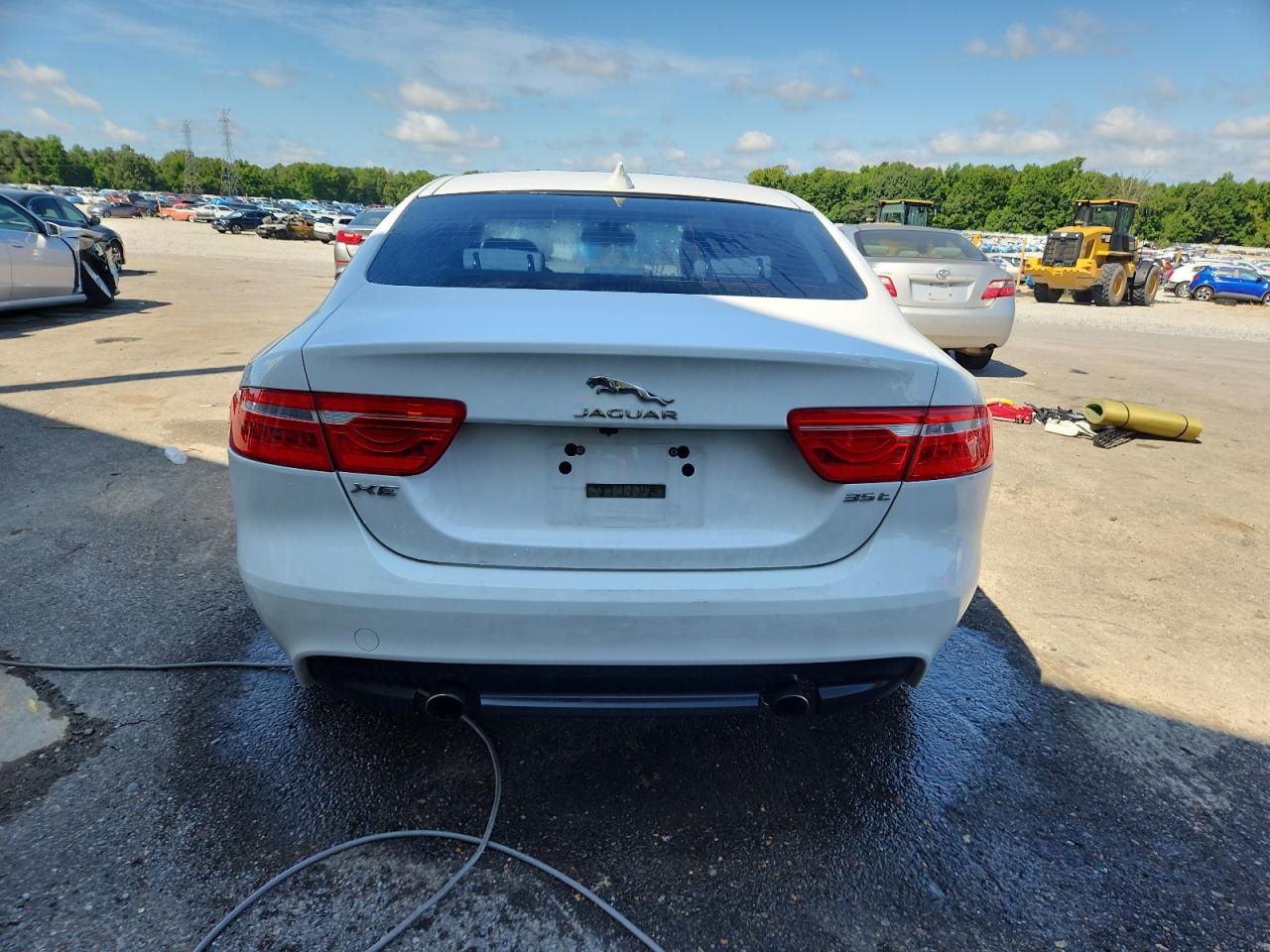 2017 Jaguar Xe Premium VIN: SAJAD4BV5HA968949 Lot: 63670145