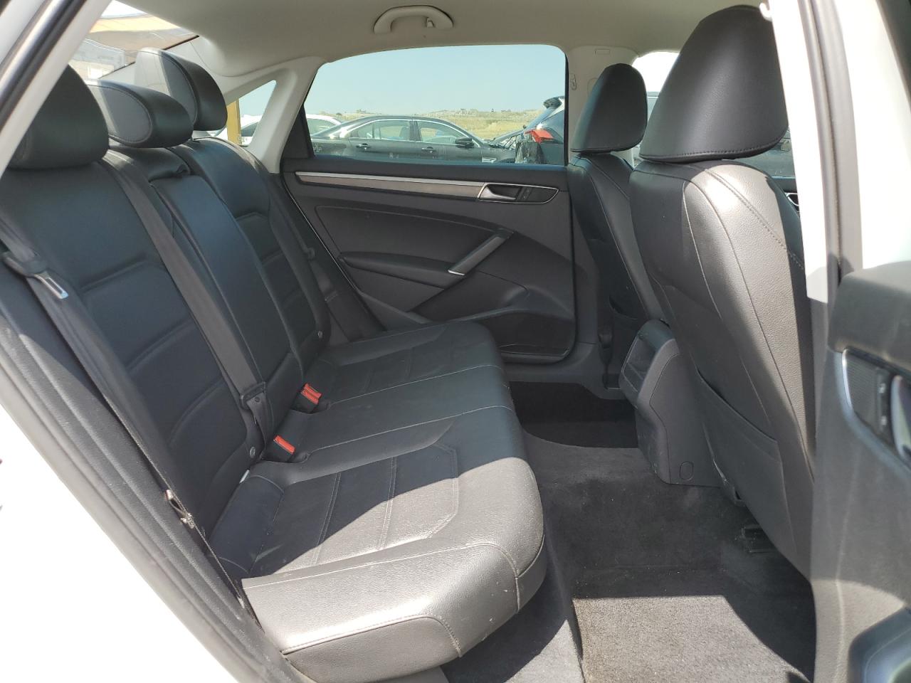 2017 Volkswagen Passat R-Line VIN: 1VWDT7A32HC064770 Lot: 64497375
