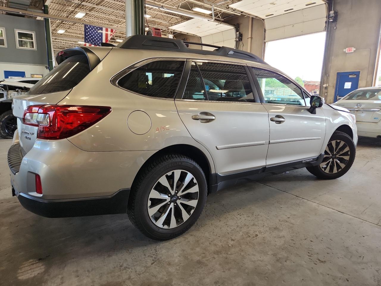 2016 Subaru Outback 3.6R Limited VIN: 4S4BSEJCXG3200946 Lot: 64740395