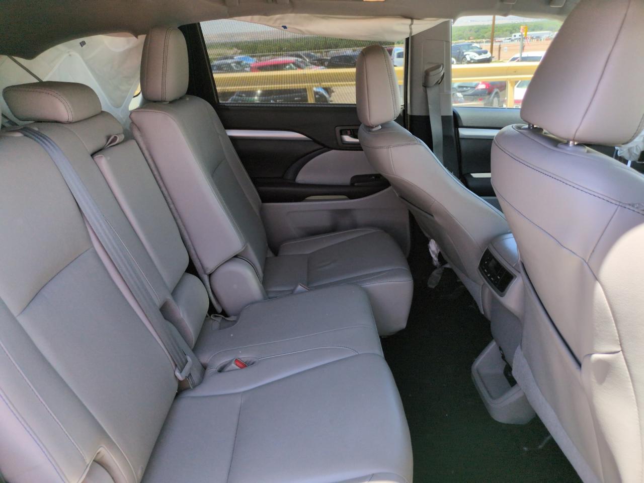 2016 Toyota Highlander Xle VIN: 5TDKKRFH5GS170530 Lot: 63915835