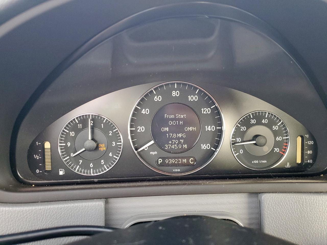 2008 Mercedes-Benz Clk 550 VIN: WDBTK72F88T099063 Lot: 63232045